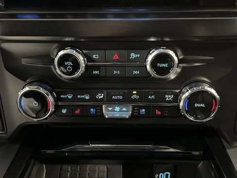 New 2026 Ford F350 Lariat w/ Black Appearance Package image 21