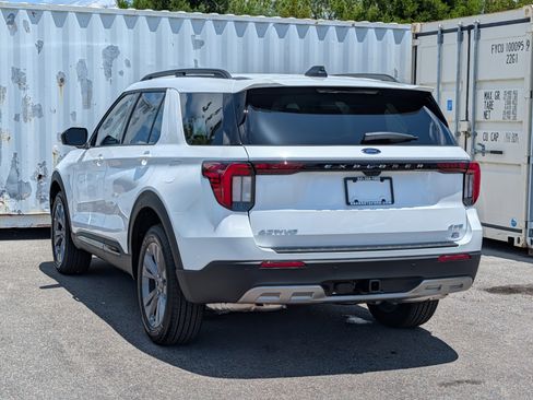 New 2026 Ford Explorer Active w/ Active Comfort Package AWD/4WD image 7