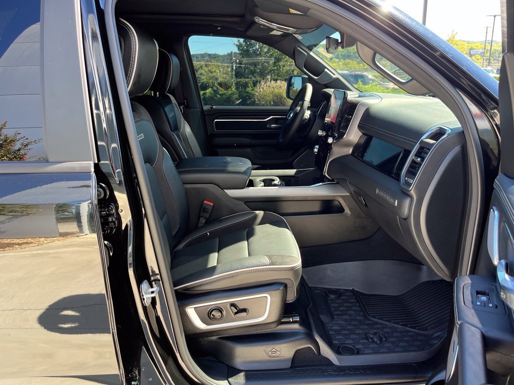 Used 2026 RAM 1500 Laramie w/ Night Edition AWD/4WD image 29