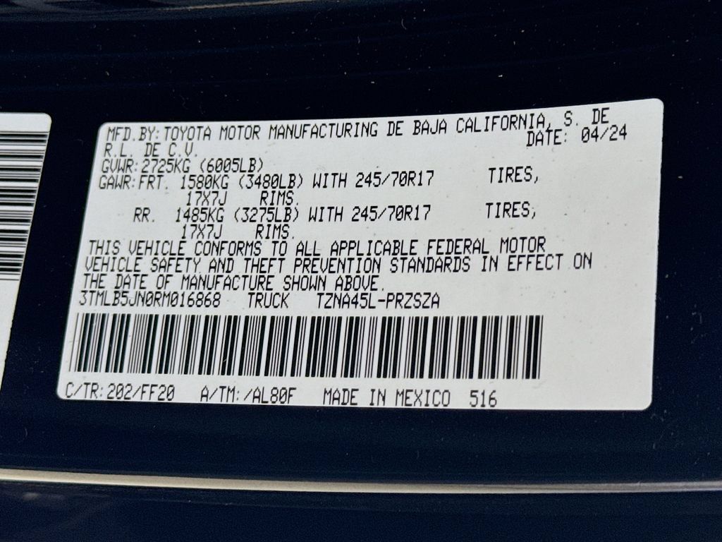 Certified 2024 Toyota Tacoma SR5 AWD/4WD image 27