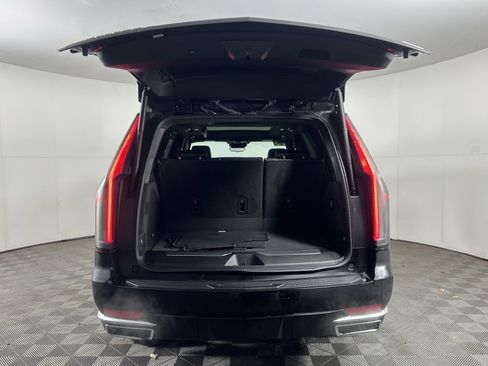 Used 2023 Cadillac Escalade Premium Luxury image 19