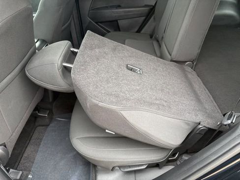 Used 2025 Kia Sportage LX image 37