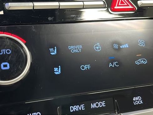 Used 2025 Hyundai Santa Fe Calligraphy AWD/4WD image 42