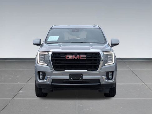 Used 2024 GMC Yukon XL SLE AWD/4WD image 9