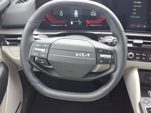 Used 2026 Kia Sportage EX FWD image 21