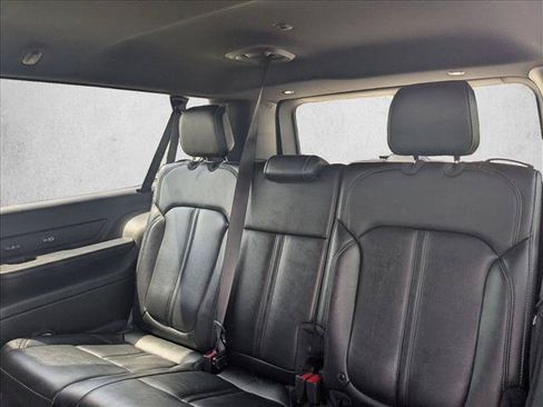 Used 2024 Jeep Wagoneer L Series II w/ Flexible Seating Group AWD/4WD image 16