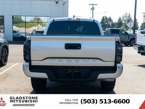 Used 2022 Toyota Tacoma TRD Off-Road w/ TRD Premium Off Road Package AWD/4WD image 6