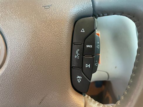 Used 2009 Buick Lucerne CXL w/ Driver Confidence Package FWD image 12