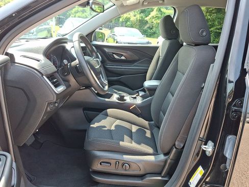 Used 2024 GMC Terrain SLE w/ Driver Convenience Package FWD image 11