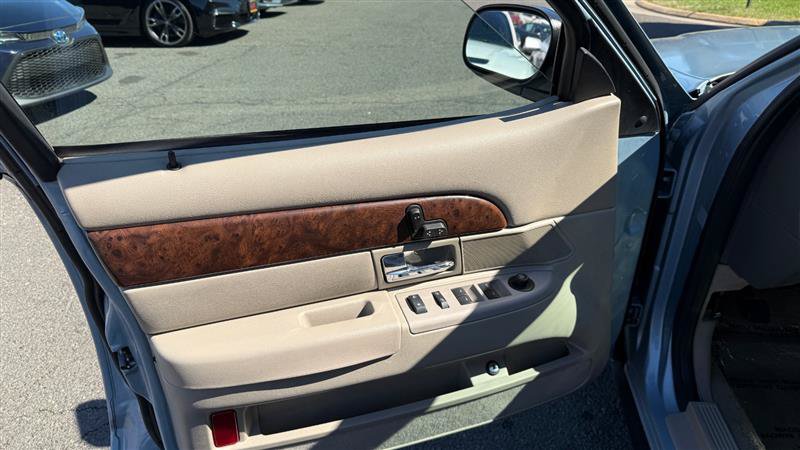Used 2009 Mercury Grand Marquis LS RWD image 5