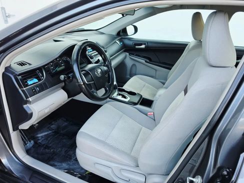 Used 2012 Toyota Camry FWD image 9