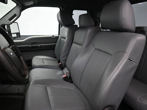 Used 2015 Ford F250 XL w/ Power Equipment Group AWD/4WD image 17