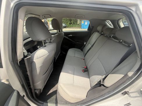Used 2009 Toyota Matrix FWD image 15