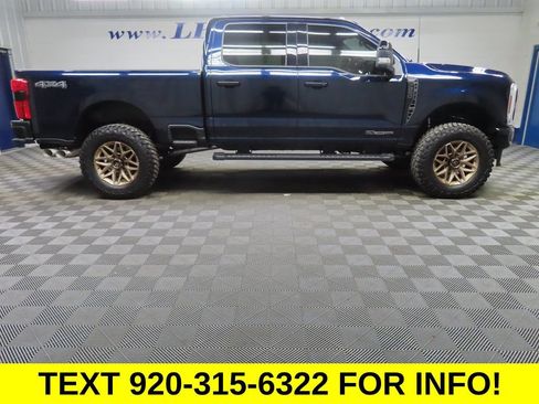 Used 2024 Ford F250 Lariat w/ Black Appearance Package AWD/4WD image 3