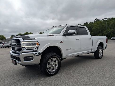 Used 2022 RAM 3500 Laramie AWD/4WD image 9