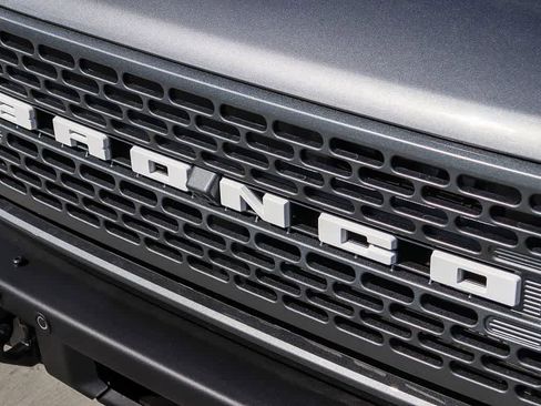 New 2026 Ford Bronco Badlands image 8