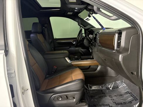 Used 2024 Chevrolet Silverado 2500 High Country w/ High Country Premium Package AWD/4WD image 38