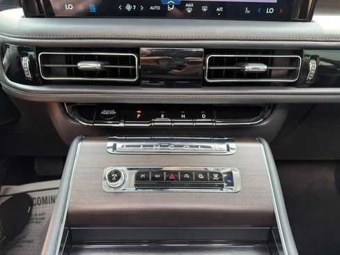 Used 2025 Lincoln Aviator Reserve w/ Jet Appearance Package AWD/4WD image 37