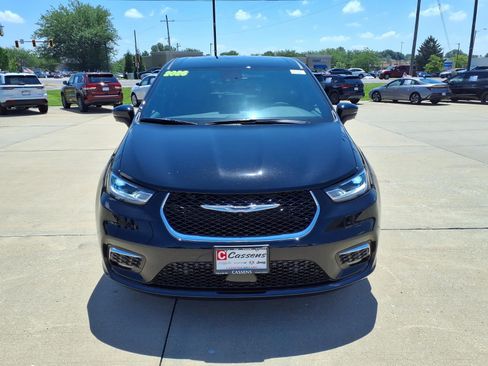 New 2026 Chrysler Pacifica Select FWD image 25