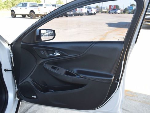 Used 2016 Chevrolet Malibu LT w/ Leather Package FWD image 14
