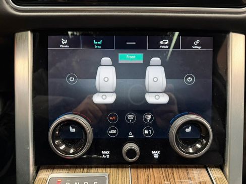 Used 2019 Land Rover Range Rover HSE image 40