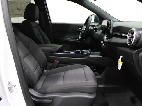 New 2026 Chevrolet Equinox LT w/ Safety and Technology Package image 27