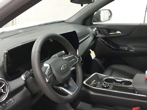 New 2026 Chevrolet Equinox LT w/ Convenience Package II image 15