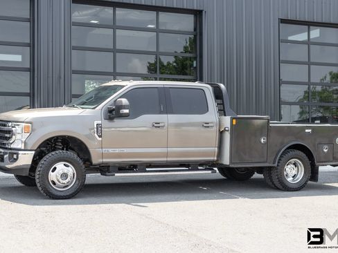 Used 2020 Ford F350 Lariat w/ Lariat Value Package AWD/4WD image 3