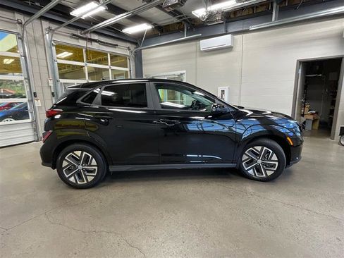Used 2023 Hyundai Kona SEL FWD image 6