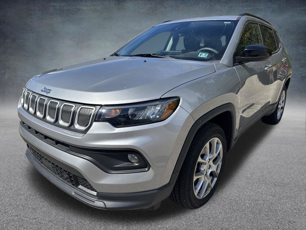 Used 2022 Jeep Compass Latitude AWD/4WD image 2
