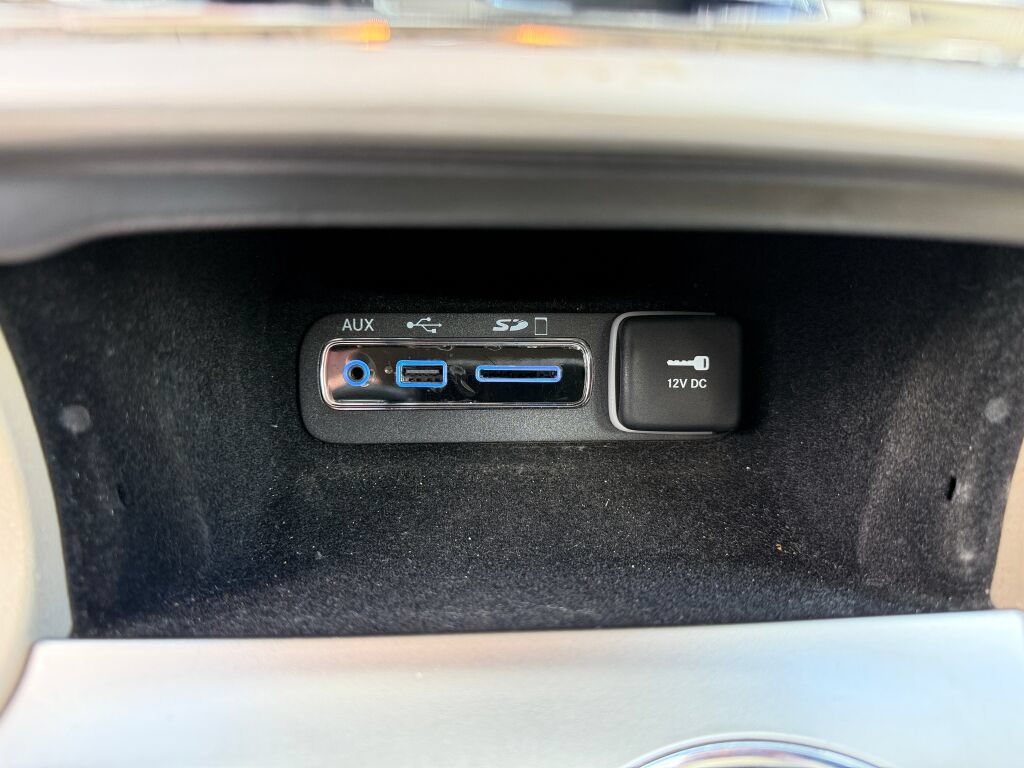 Used 2017 Jeep Grand Cherokee Limited w/ Trailer Tow Group IV RWD image 28