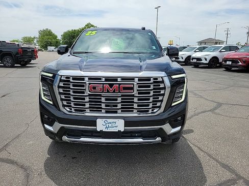 Used 2025 GMC Yukon XL Denali AWD/4WD image 2