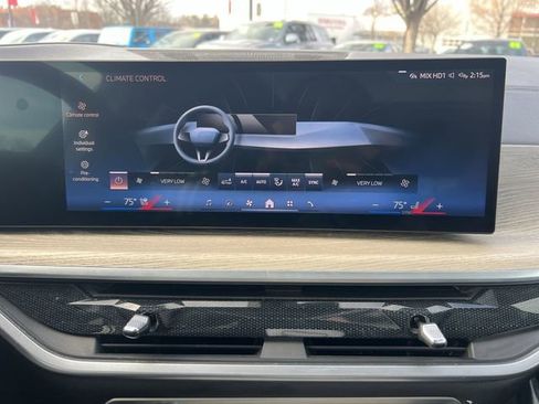 Certified 2024 BMW X7 xDrive40i w/ Premium Package image 18