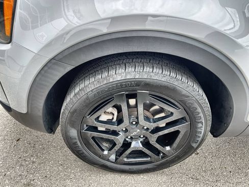 Used 2024 Kia Telluride EX X-Line AWD/4WD image 10