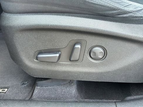 Used 2016 Kia Sorento LX w/ LX Convenience Package image 14