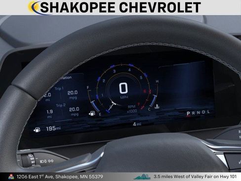 New 2025 Chevrolet Traverse LT image 18