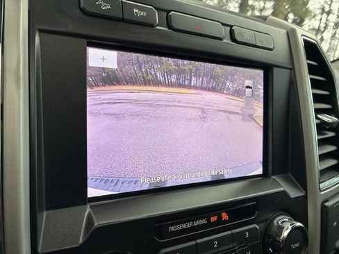 Used 2020 Ford F150 Lariat image 32