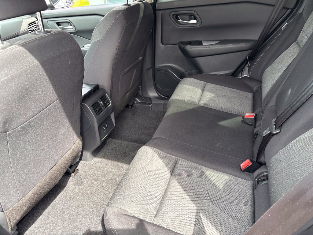 Certified 2026 Nissan Rogue SV AWD/4WD image 16