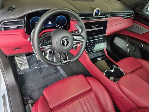 Used 2023 Maserati Grecale Modena AWD/4WD image 10