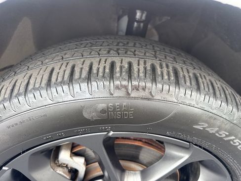 Used 2024 Chrysler Pacifica Touring-L w/ S Appearance Package AWD/4WD image 19