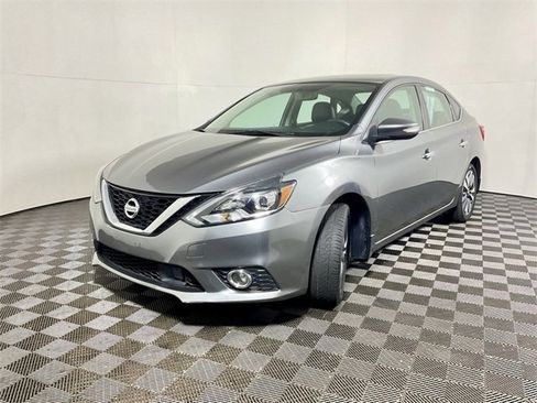 Used 2018 Nissan Sentra SL image 8
