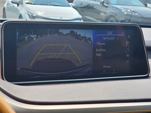 Used 2018 Lexus RX 450hL Premium w/ Premium Package AWD/4WD image 26