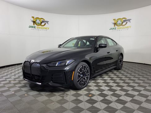 New 2026 BMW i4 xDrive40i image 3