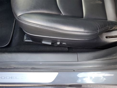 Used 2019 Tesla Model 3 Long Range image 21