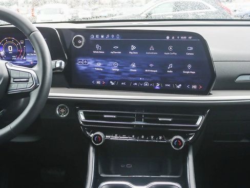 Used 2026 Chevrolet Traverse LT w/ Driver Confidence Package image 12