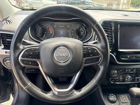 Used 2019 Jeep Cherokee Limited AWD/4WD image 17