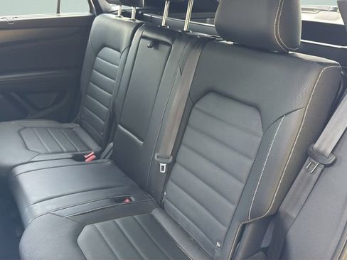 Used 2024 Volkswagen Atlas Cross Sport SEL image 28