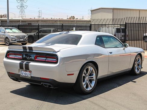Used 2020 Dodge Challenger R/T RWD image 9