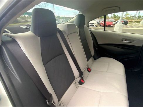 Used 2020 Toyota Corolla LE FWD image 26