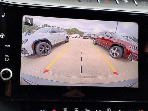 New 2026 Jeep Grand Cherokee Altitude image 29